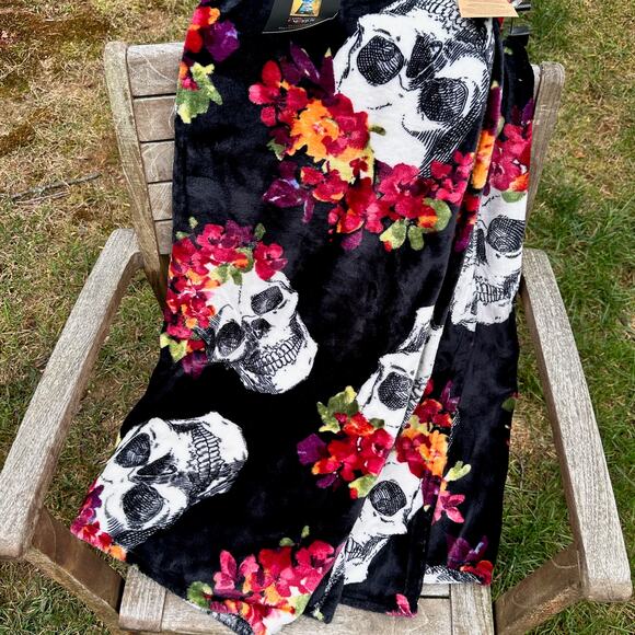 Cynthia Rowley Curious New York Day of the Dead Oversized Black Blanket 50 x 70 - Picture 3 of 5